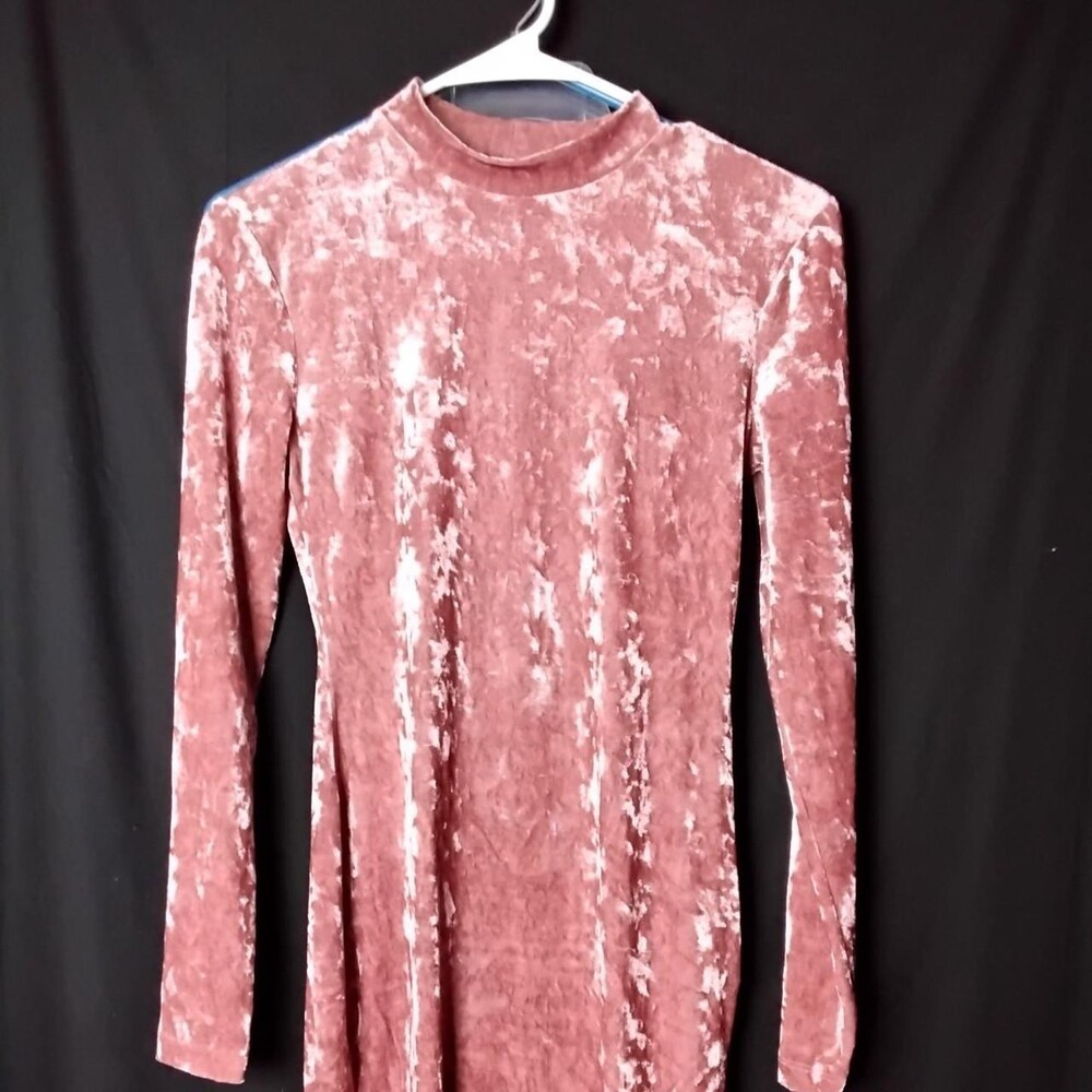 Forever 21 pink crushed velvet long sleeve dress with white tie-dye effect, size